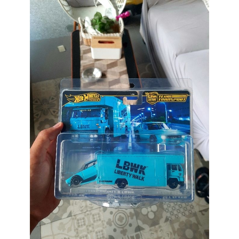 Jual hotwheels team transport nissan 2000gt lbwk | Shopee Indonesia