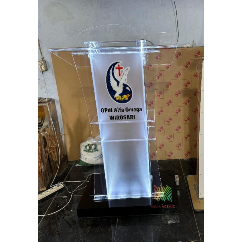 Jual CUSTOM MIMBAR / PODIUM AKRILIK PD21 LED | Shopee Indonesia