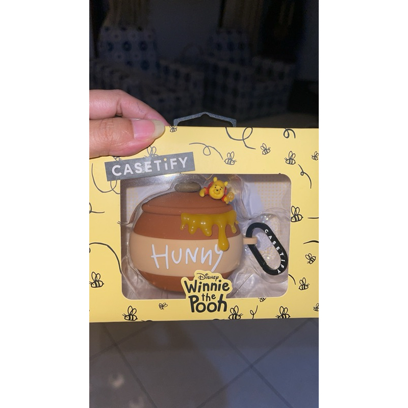 Jual Casetify Winnie The Pooh Hunny Pot Collectible Earbuds Case ...
