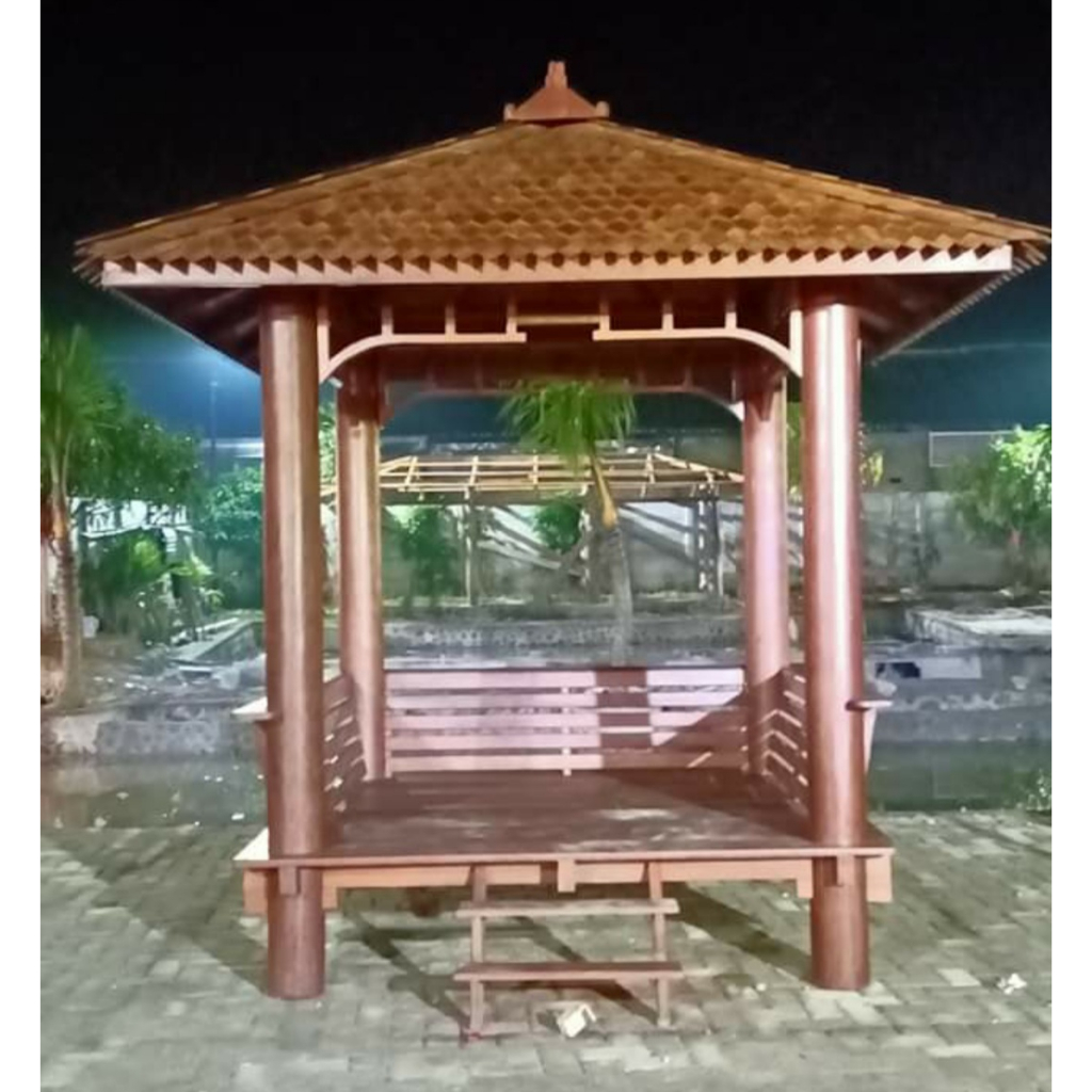 Jual Gazebo Taman Ukuran 2x2 Meter Atap Sirap Kayu Ulin Desain Model