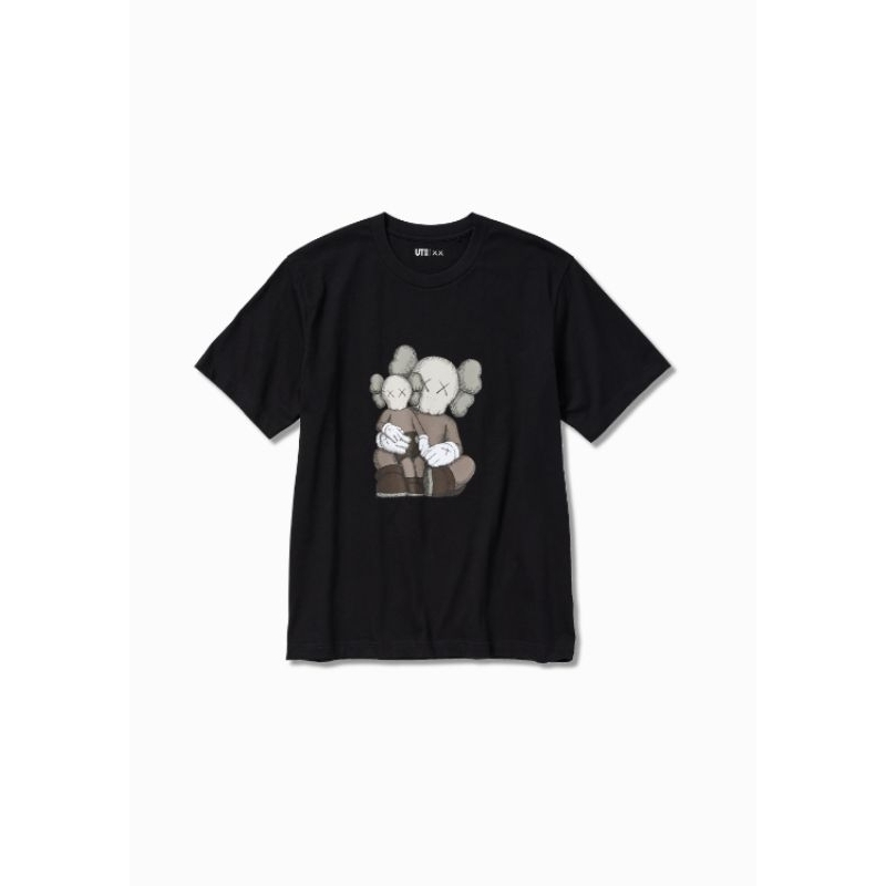 Jual Uniqlo x Kaws Figure 2023 Black tee (Original 100) Shopee Indonesia