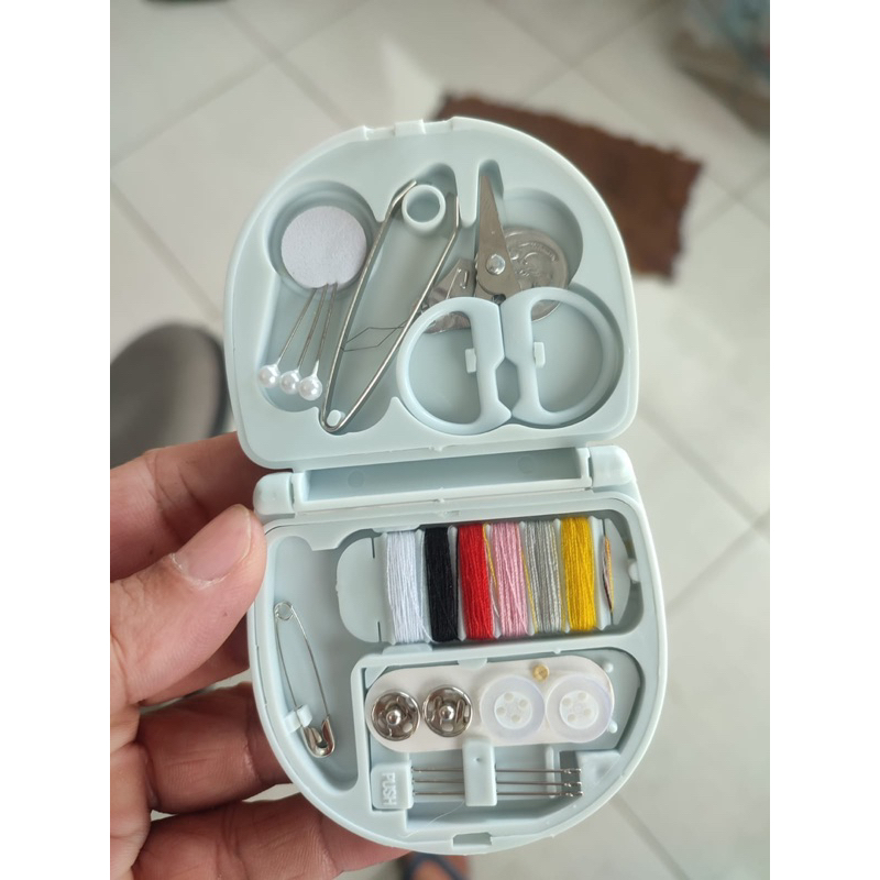 Jual Sewing Kit Travel Set Alat Peralatan Menjahit Jarum Benang Gunting