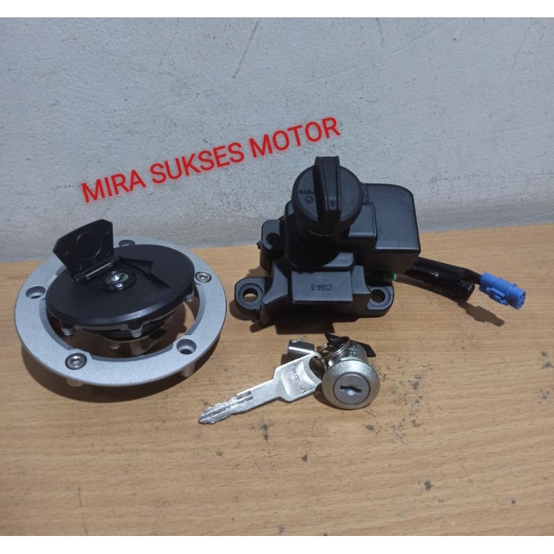 Jual KUNCI KONTAK KEYLESS GSX R150 SET TUTUP TANGKI ORIGINAL | Shopee ...