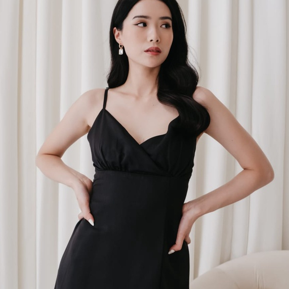 Jual Penelope High Slit Dress  Ocha Wear | Pakaian Dress Wanita | Dress  Satin Pesta Wedding Bridesmaids | Shopee Indonesia