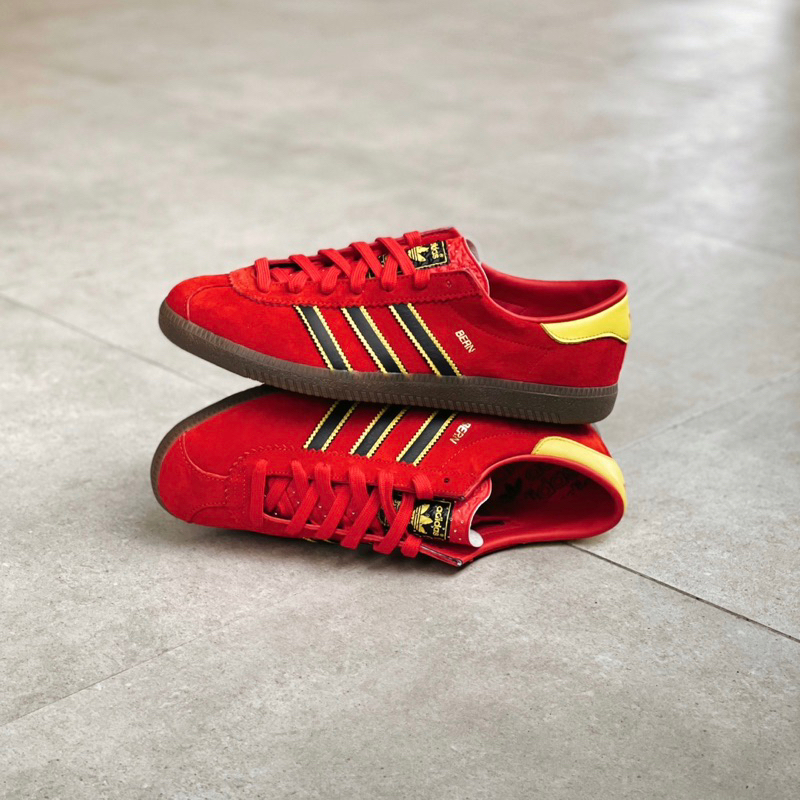 Jual Adidas Originals Bern Archive - Size? Exclusive, Red | Shopee ...