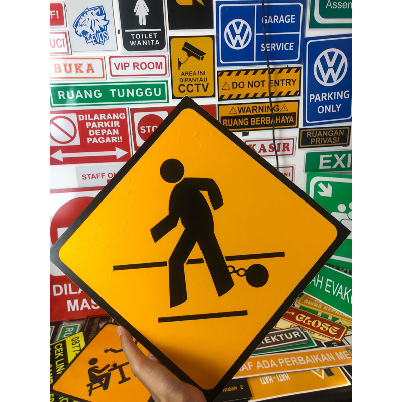 Jual SIGN BOLA BESI 30 X 30 CM | TANDA ARAH PETUNJUK RAMBU | Shopee ...