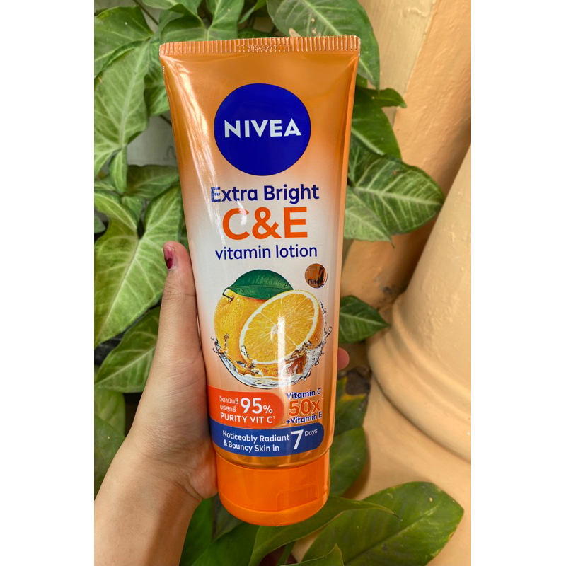 Jual NIVEA Extra Bright C&E Vitamin Body Lotion 320/180 ML Shopee