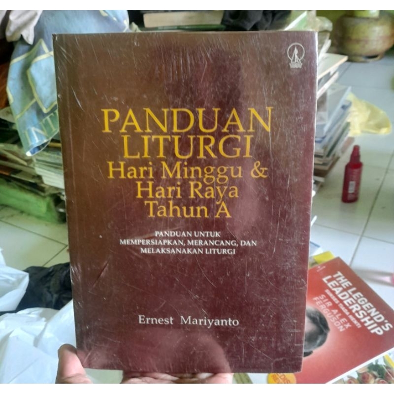 Jual Panduan Liturgi Hari Minggu Dan Hari Raya Tahun A - Ernest ...