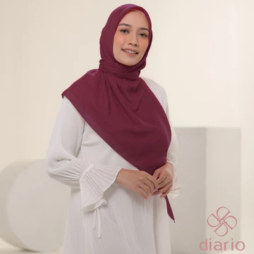Diario Kerudung Segi Empat Ultrafine Plain Scarf Voal Red Series