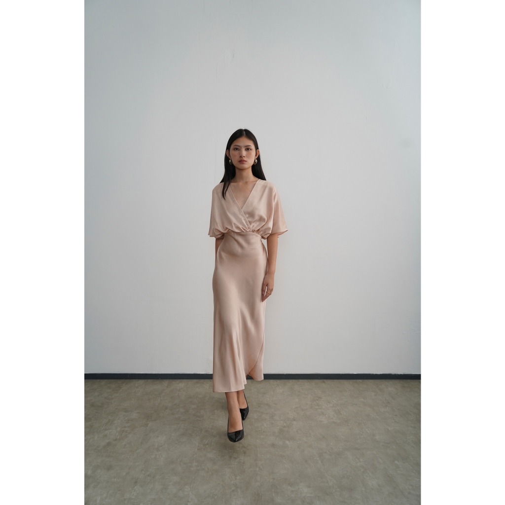 Jual PAFON Midi Length Lily Dress - Champagne | Shopee Indonesia