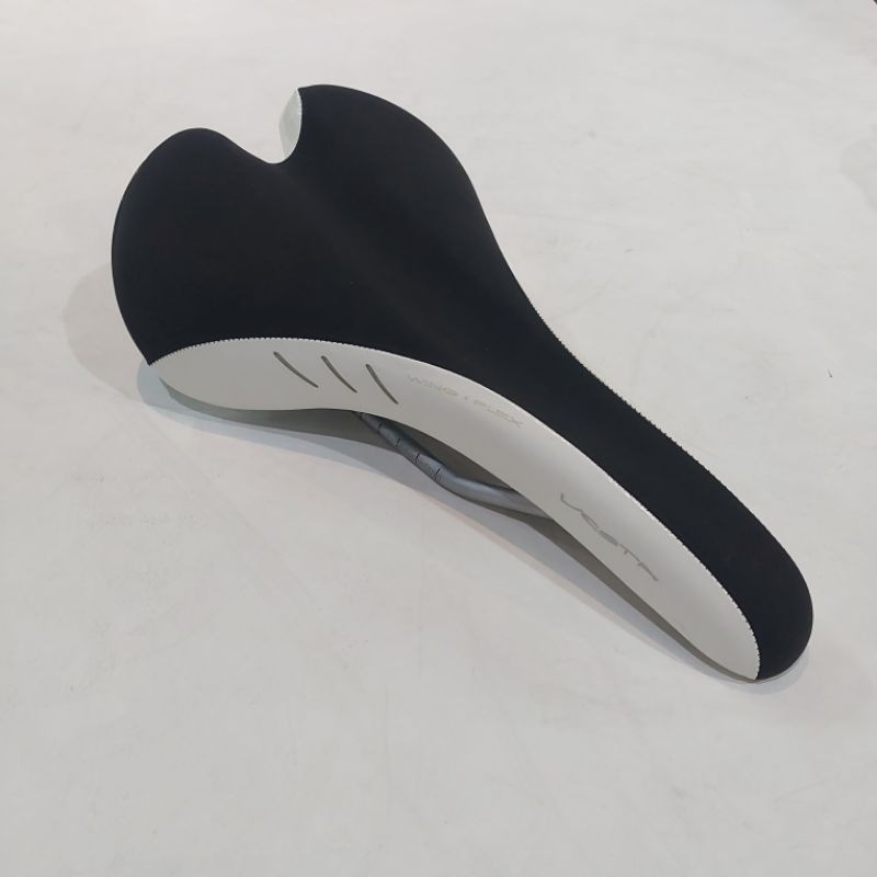 fizik vesta saddle