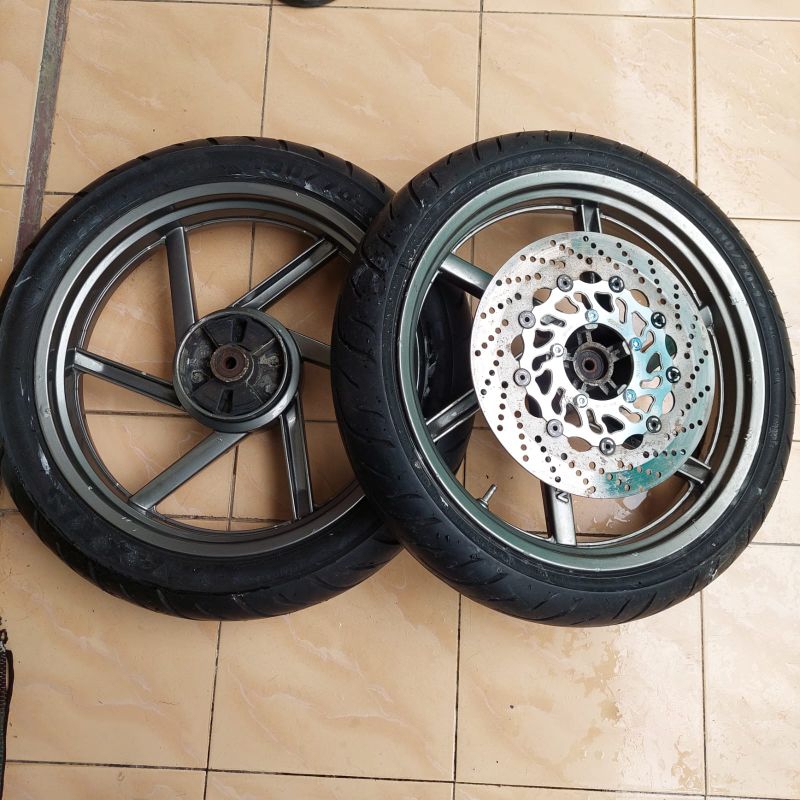 Jual velg motor MGV ring 17 copotan motor berikut ban | Shopee Indonesia