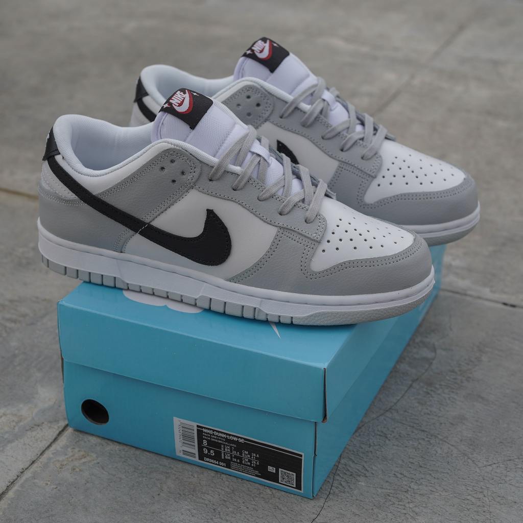 sb dunk low white black