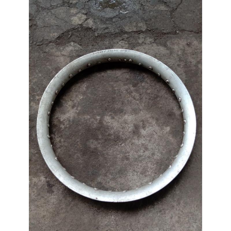 Jual Velg Alumunium U Shape Conrad Ring 17 Uk 140 | Shopee Indonesia