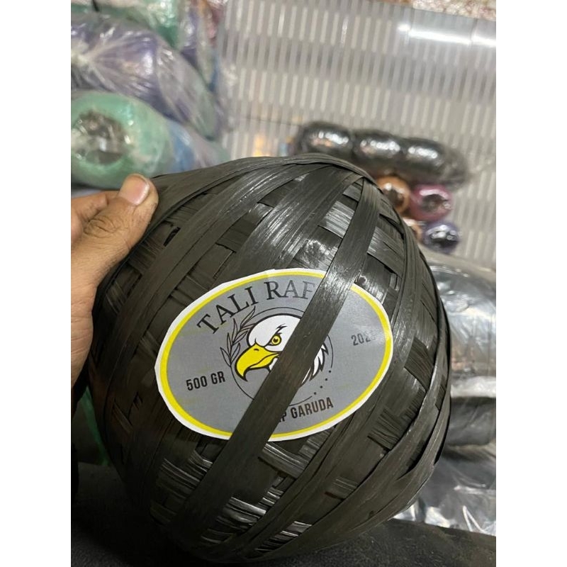 Jual Tali Rafia Hitam Gulungan Besar cap garuda | Shopee Indonesia