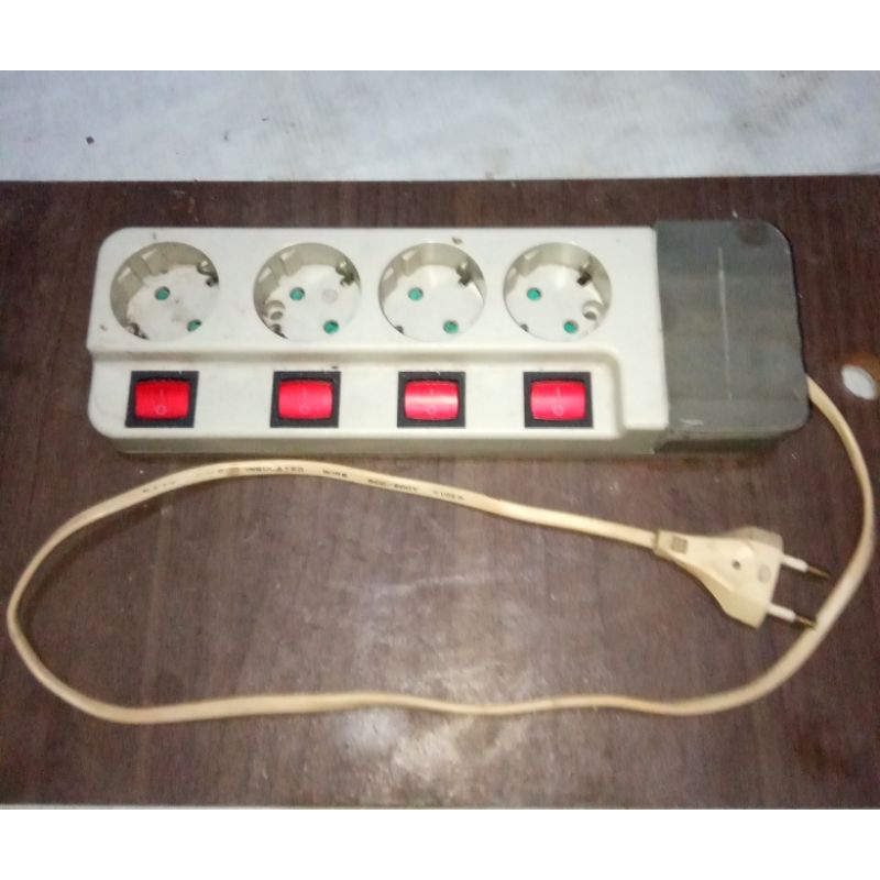 Jual UTICON STOP KONTAK 4 LUBANG | Shopee Indonesia