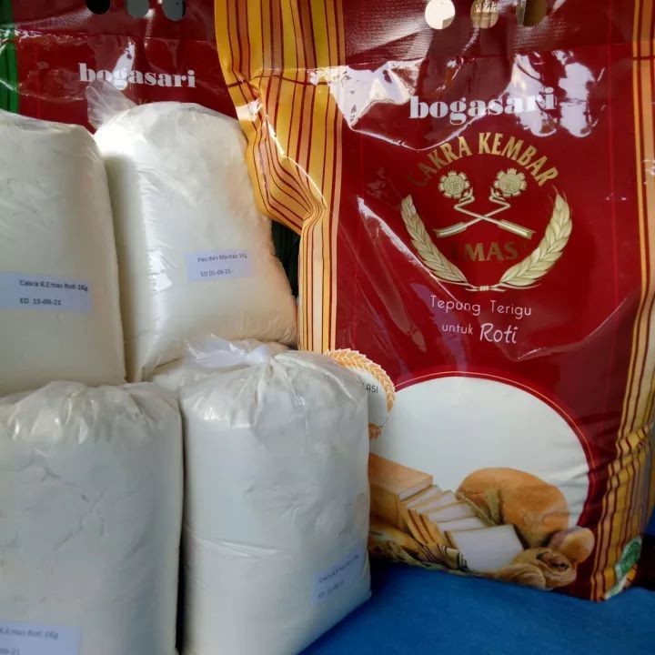 Jual CAKRA KEMBAR EMAS (CKE) ROTI ECER 1KG TEPUNG PROTEIN TINGGI ...