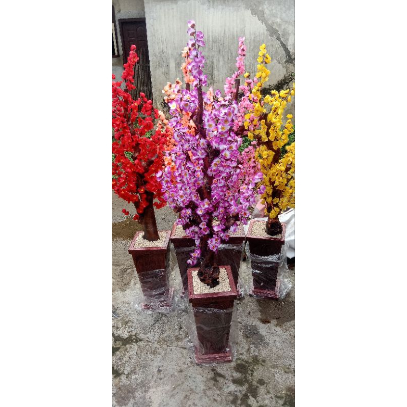 Jual RANGKAIAN BUNGA SUDUT SAKURA 130CM+POT | Shopee Indonesia