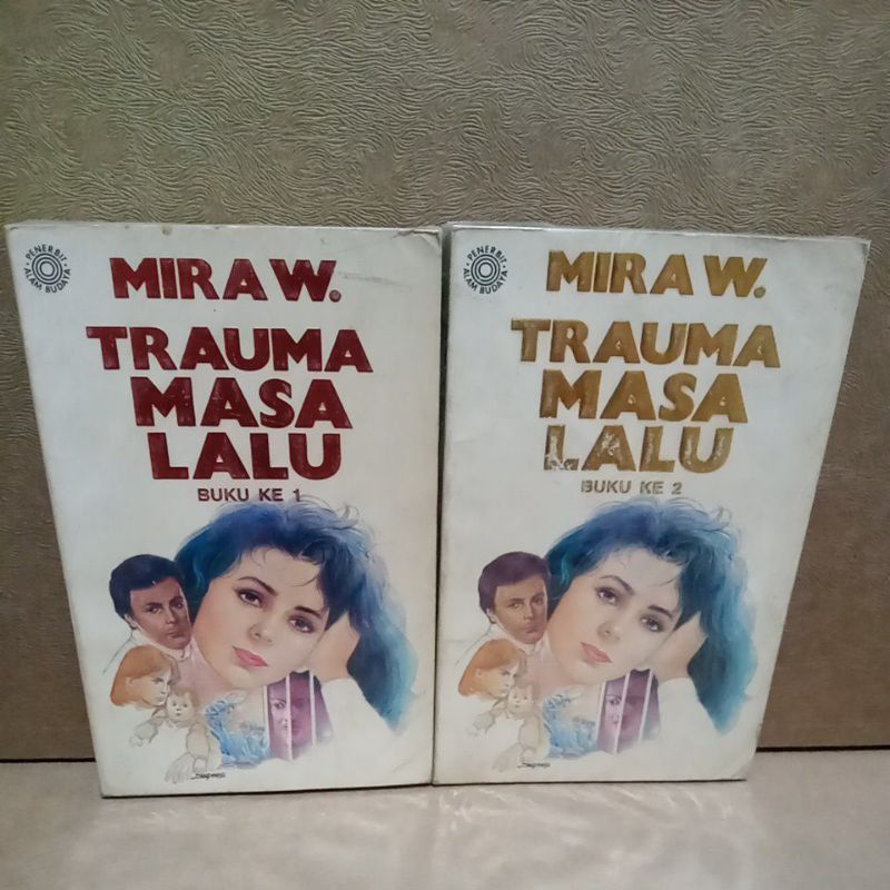 Jual Buku Original TRAUMA MASA LALU BUKU 1 DAN BUKU 2 - MIRA W | Shopee ...