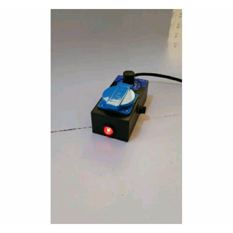 Produktbild von Elektronischer Drehzahlregler / Dimmer 2000 W, 230 V, IP44 – Für Lüfter Und Lampen