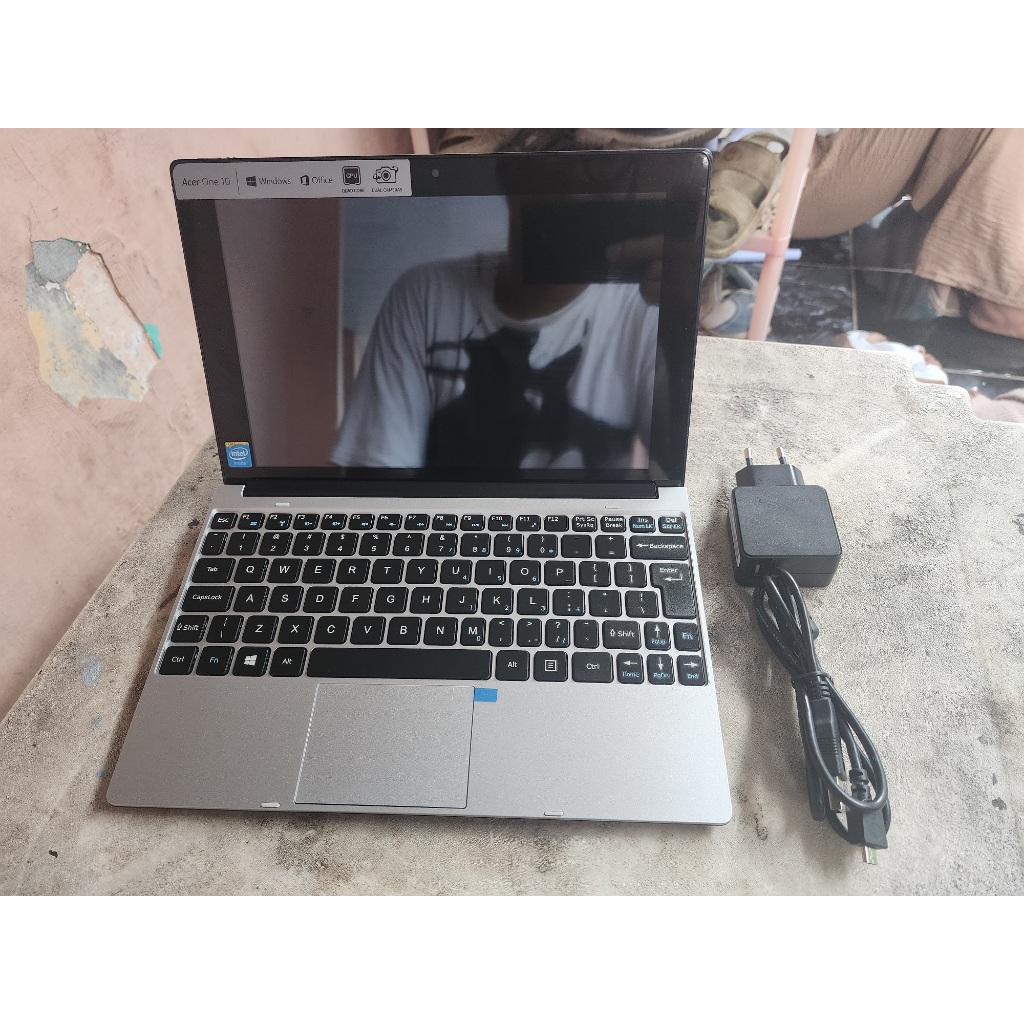Jual Laptop Notebook 2 in 1 Tablet Windows Acer Switch One 10 S100X 01