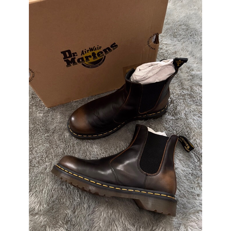 kamar dr martens