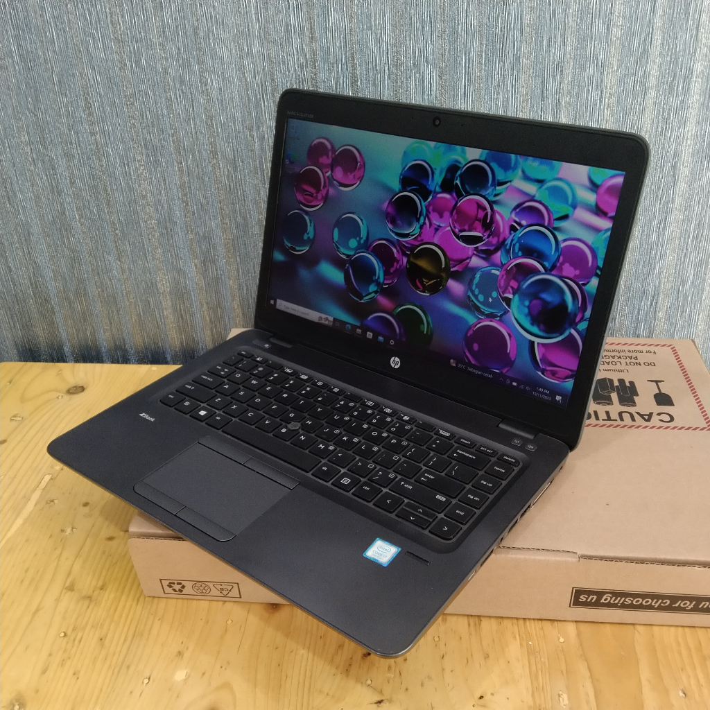 HP Zbook 14u G4 corei7-7500uドッキングステーション①（HP