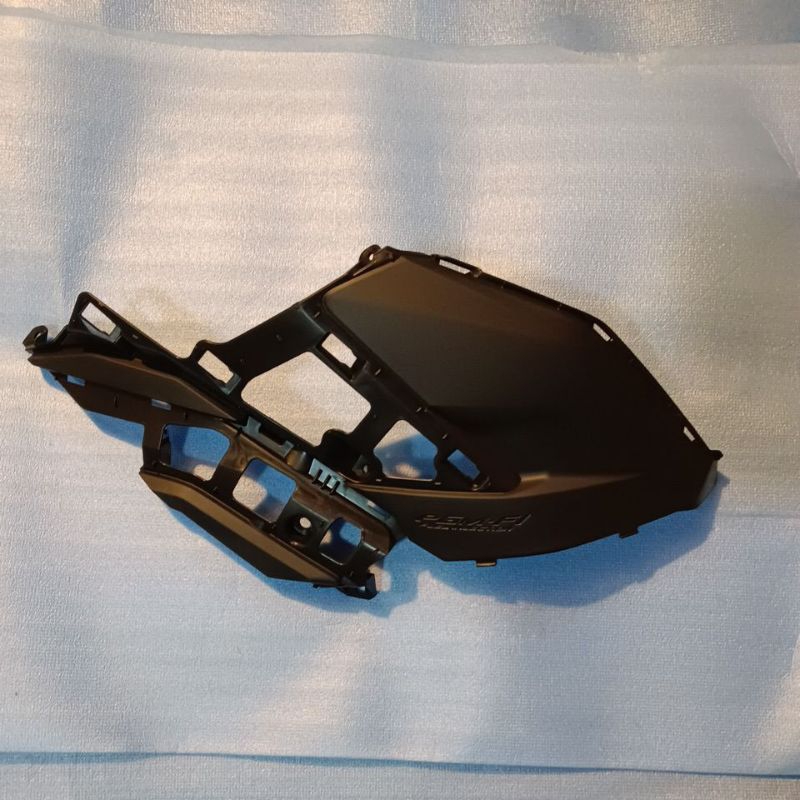 Jual COVER R BODY SIDE 83520-K2V SAMBUNGAN BODY SEBELAH KANAN VARIO 125 ...