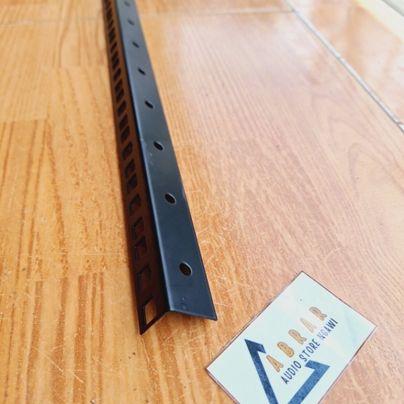 Jual Siku Rell Hardcase 32U Panjang 142,5 cm / Siku Besi Lubang Rak ...