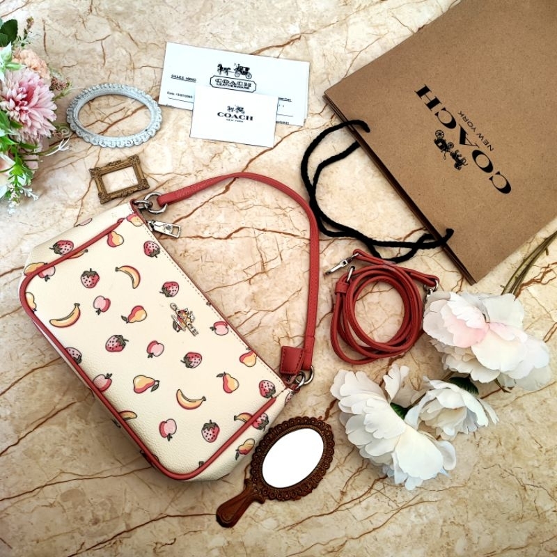 Jual COACH MESSICO SIGNATURE MOTIF FREE PAPERBAG | Shopee Indonesia