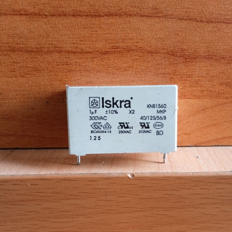 Jual Kapasitor Iskra 1uF 300VAC | Shopee Indonesia