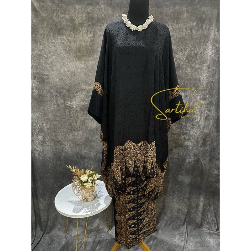 Jual Sartika.Daily_ Oneset Laura Jupri | Kaftan kondangan | Kaftan ...