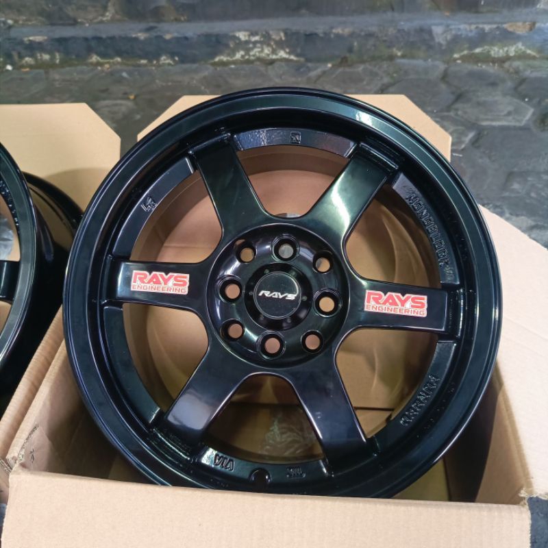 Jual velg R15 Volks Rays TE 37 Baru pcd 100/114 hitam avanza xenia ...