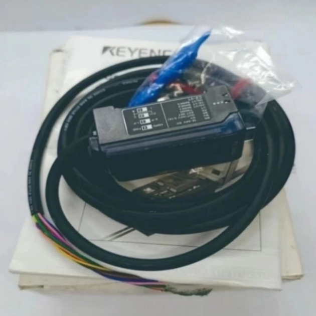 Jual Digital Fiberoptic Sensors RGB KEYENCE CZ-V1 | Shopee Indonesia