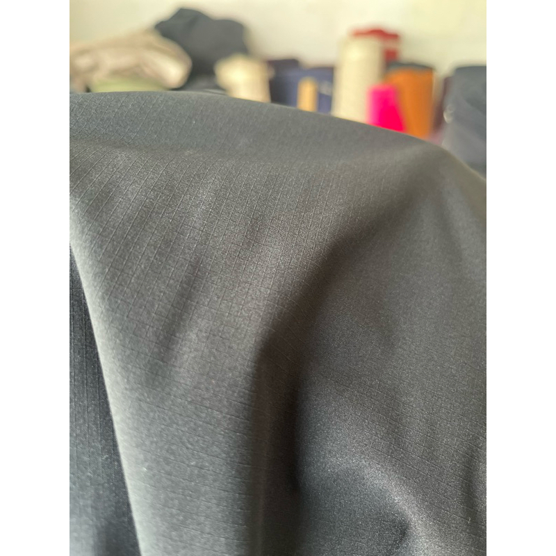 Jual KAIN DESPO STRCH SERAT RIPSTOP/KOTAK WARNA HITAM | Shopee Indonesia