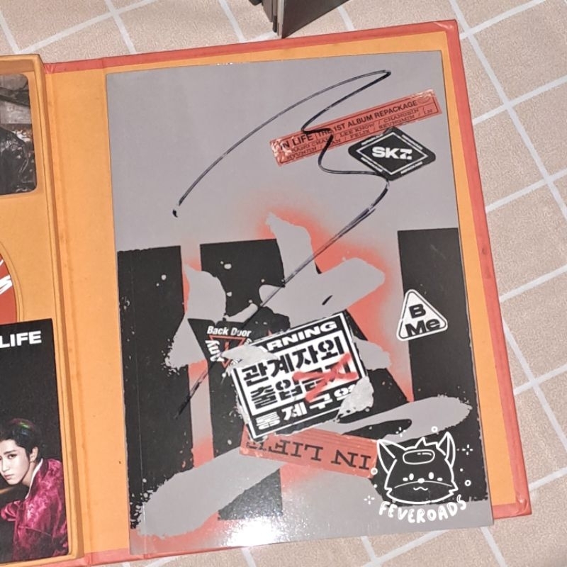 Selling official IN LIFE han signed album