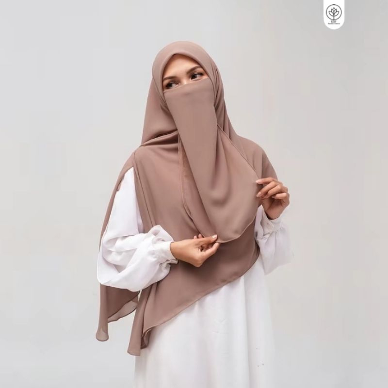 Jual Hijab segi 4 oval syarii jumbo+free cadar uk130×130 khimar syari ...