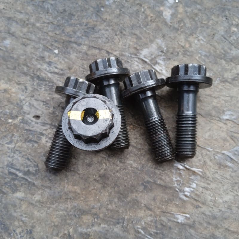 Jual Baut Gendeng Flywheel Roda gila Toyota Kijang Innova Bensin (1TR ...
