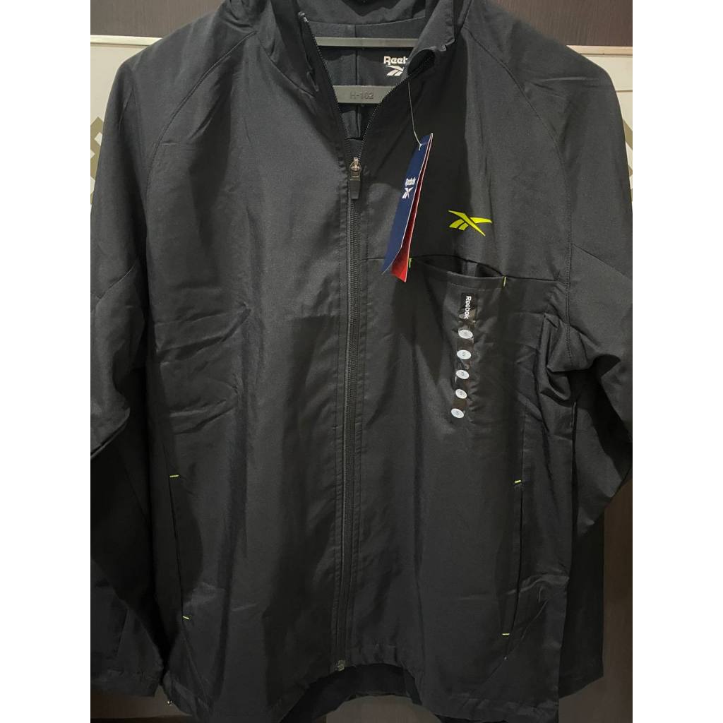 Jual Jaket reebok hitam cowo S [ORIGINAL] | Shopee Indonesia
