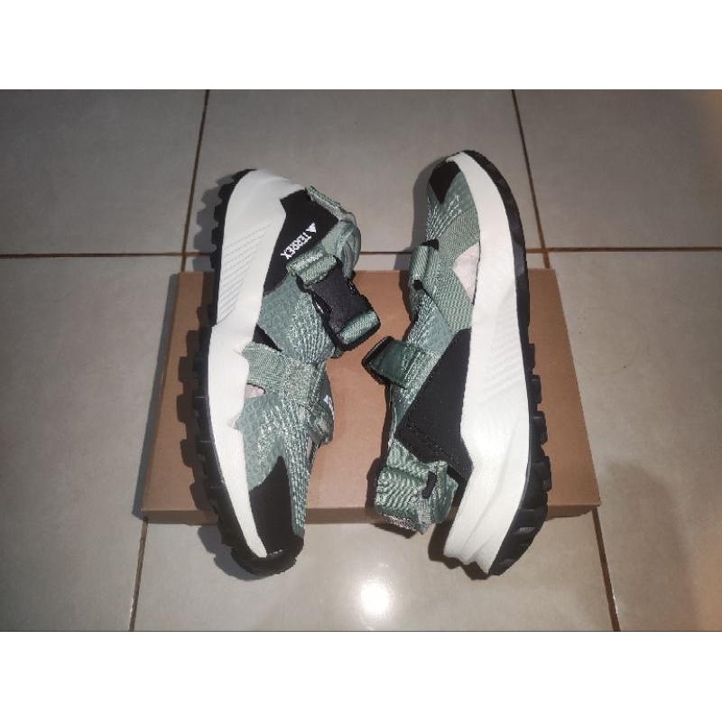Jual ADIDAS Terrex Hydroterra AT - Silver Green/Core Black/Crystal Jade ...