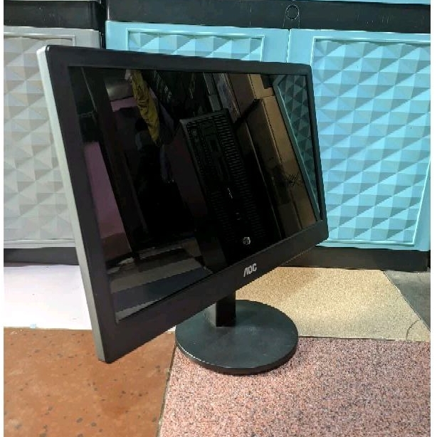 Jual MONITOR AOC 16 INCH LED WIDE LENGKAP KABEL | Shopee Indonesia