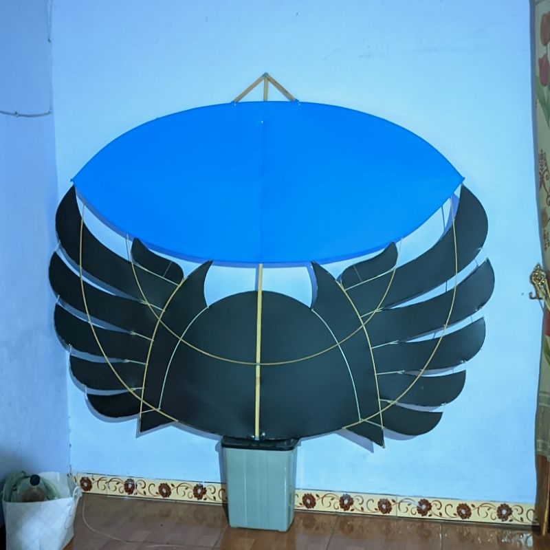 Jual Layangan Ram raman 1,8 meter + sendaren 3m horeg | Shopee Indonesia