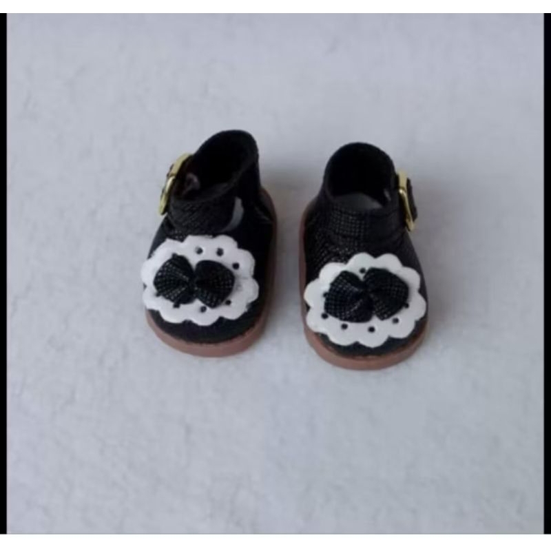 Jual READY KHUSUS SEPATU LABUBU MACAROON HAVE A SEAT//AKSESORIES SEPATU ...