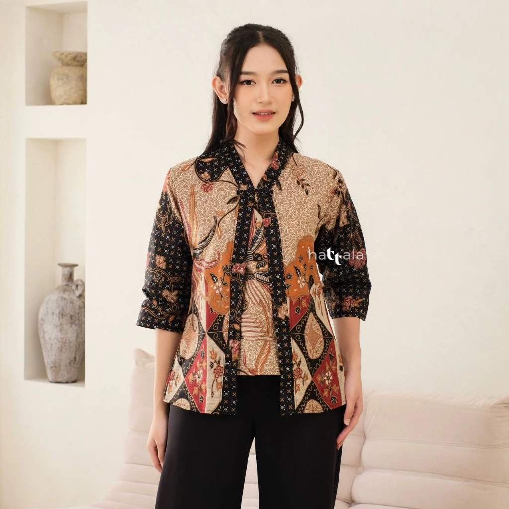 Gambar 3 Atasan Batik Wanita Katun Asli Adem – Baju Batik Kerja Casual Lengan 3/4 Ayam Series