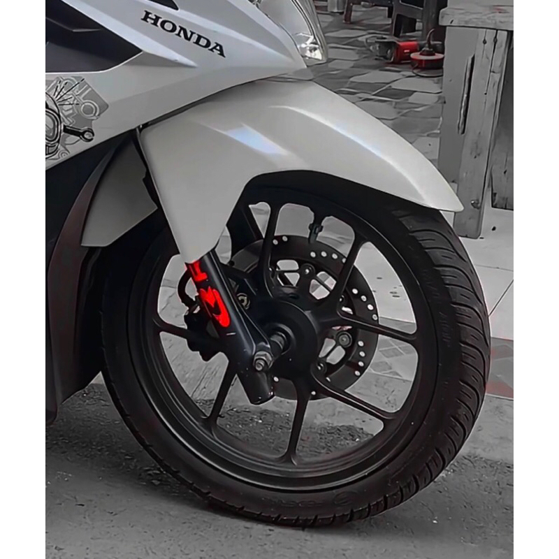 Jual Spakbor depan vario new custom pnp ke beat street,esp,deluxe ...