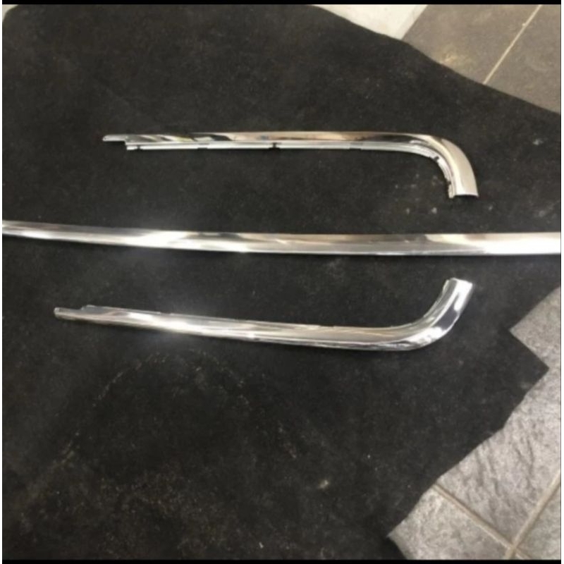 Chrome Front Bumper Upper Corner Trim Set For Mercedes-Benz W124 – 2 Stainless Steel Pieces