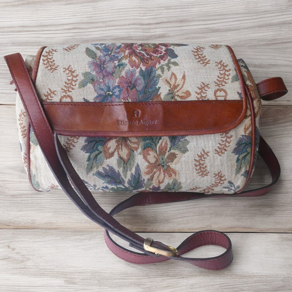 Jual Tas Wanita Etienne Aigner Vintage Rare Tapestry Leather Shoulder Bag Original Preloved Shopee Indonesia