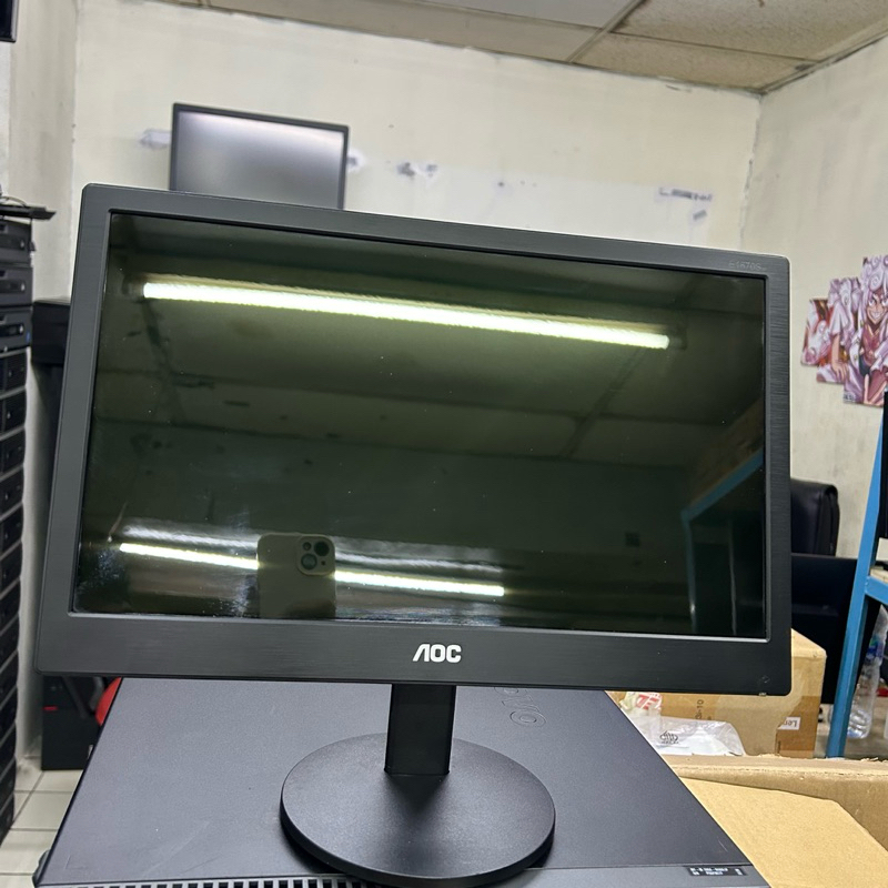 Jual monitor aoc 16 inch led like new | Shopee Indonesia