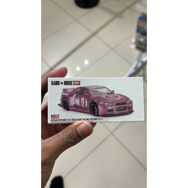 Jual Mini GT Kaido House Nissan R34 Pink | Shopee Indonesia