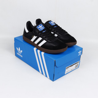 Harga sepatu adidas universal sale